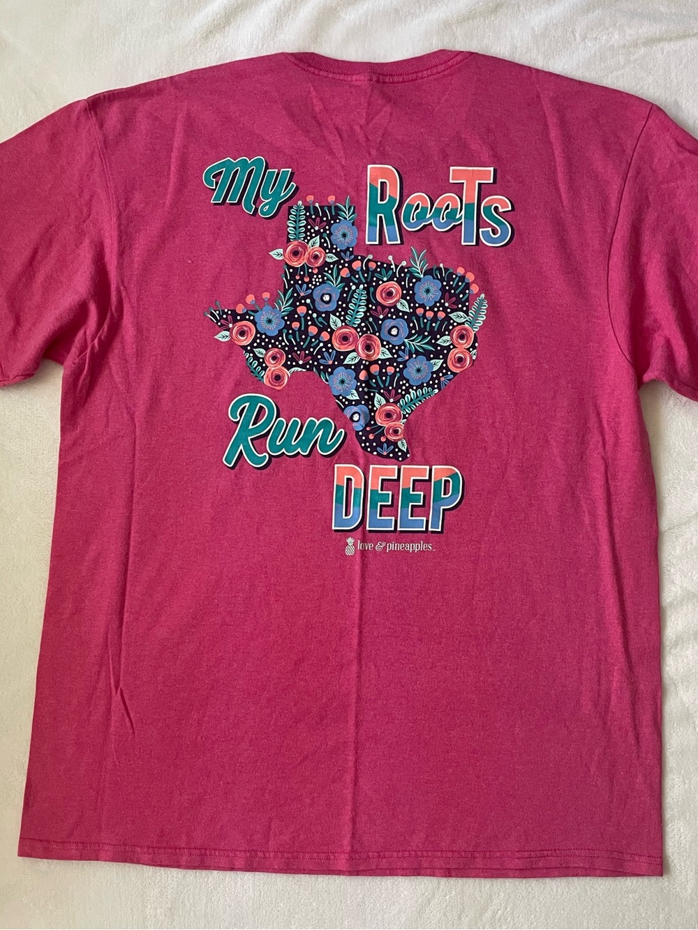 Love in Pineapple — “My Roots Run Deep” Tee
Texas sz L